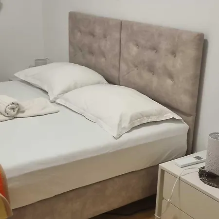 Bella Vista - Two Bedroom With Balcony And Sea View アパート Potomje