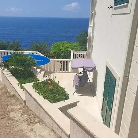 Bella Vista - Two Bedroom With Balcony And Sea View アパート *