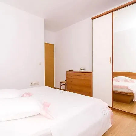 Bella Vista - Two Bedroom With Balcony And Sea View Apartment Potomje